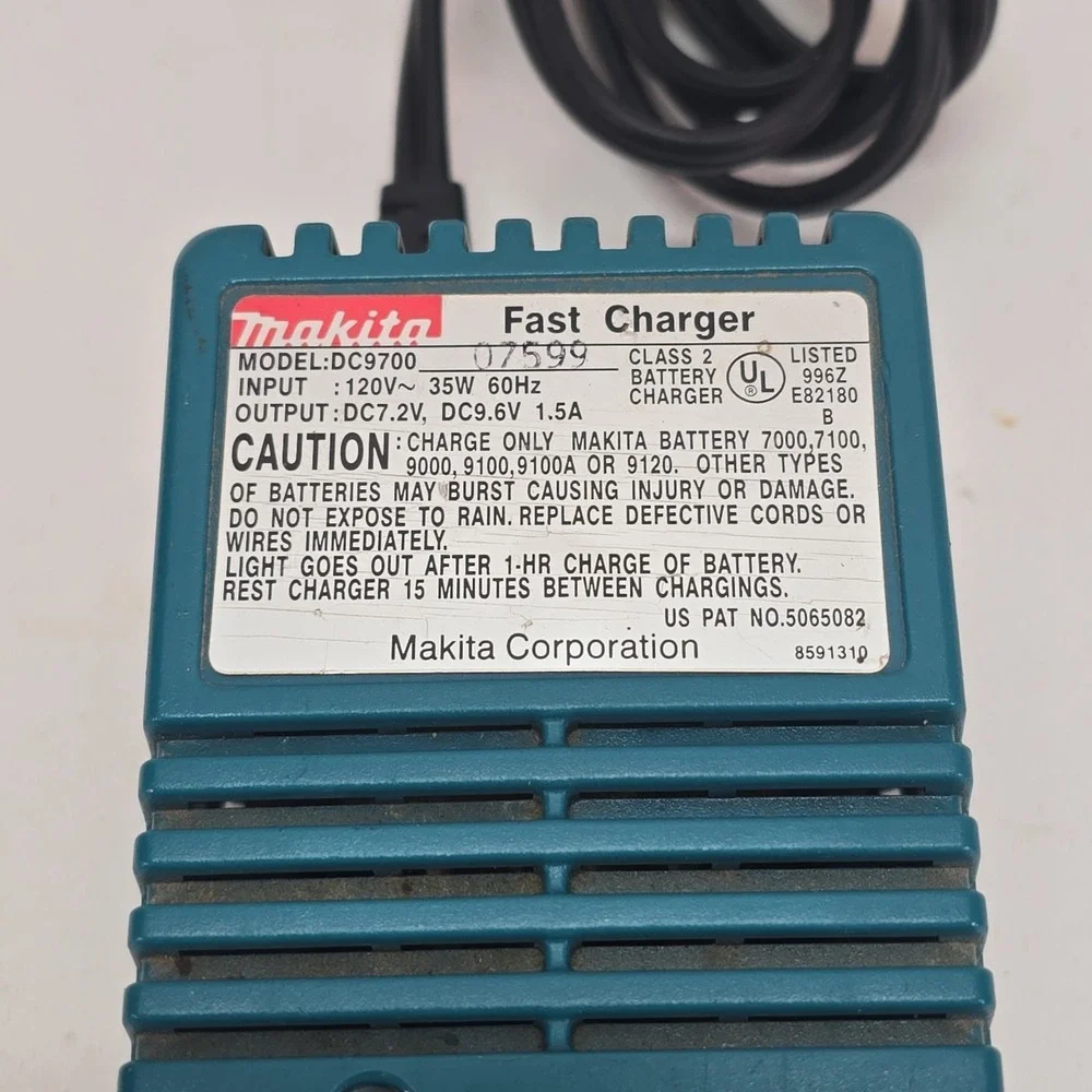 Makita Fast Charger DC9700 7.2V and 9.6V Fast Charger OEM Clean and Tested